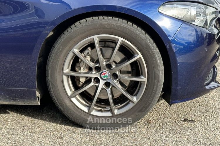 Alfa Romeo Giulia 2.2 JTD 150CH SUPER AT8 - <small></small> 13.990 € <small>TTC</small> - #15