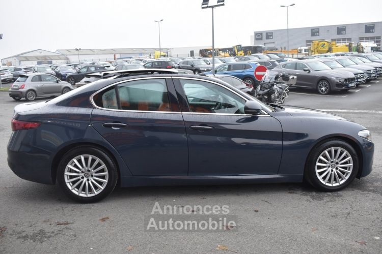 Alfa Romeo Giulia 2.2 JTD 180CH LUSSO AT8 - <small></small> 15.990 € <small>TTC</small> - #4