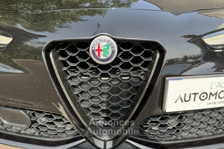 Alfa Romeo Giulia 2.2 JTD Q4 AT8 210 cv Pack Carbone - <small></small> 34.990 € <small>TTC</small> - #29