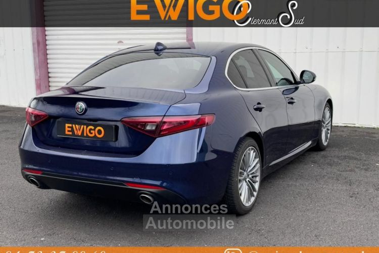 Alfa Romeo Giulia 2.2 JTDM 180 LUSSO BLEU MONTECARLO SIEGES ET VOLANT CHAUFFANTS - <small></small> 20.990 € <small>TTC</small> - #8