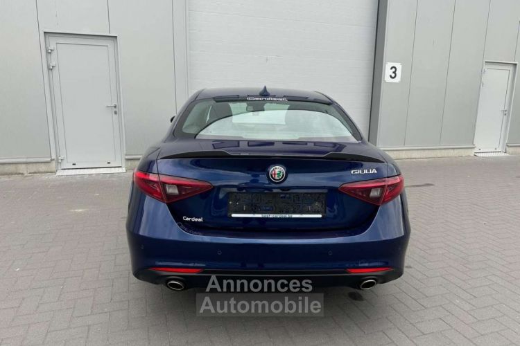 Alfa Romeo Giulia 2.2 JTDm Super-GPS-CUIR-CAMERA-GARANTIE.12.MOIS- - <small></small> 16.990 € <small>TTC</small> - #6