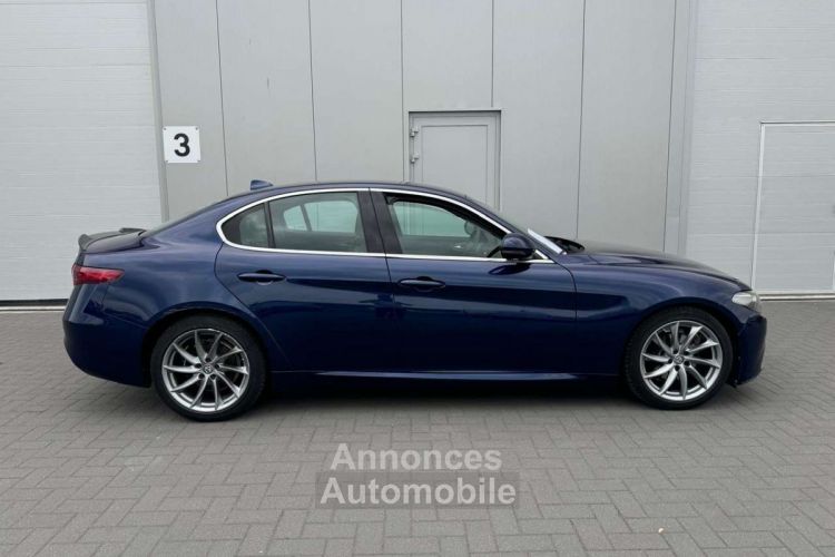 Alfa Romeo Giulia 2.2 JTDm Super-GPS-CUIR-CAMERA-GARANTIE.12.MOIS- - <small></small> 16.990 € <small>TTC</small> - #8