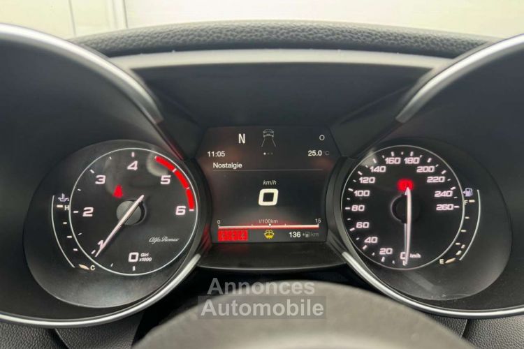 Alfa Romeo Giulia 2.2 JTDm Super-GPS-CUIR-CAMERA-GARANTIE.12.MOIS- - <small></small> 16.990 € <small>TTC</small> - #13