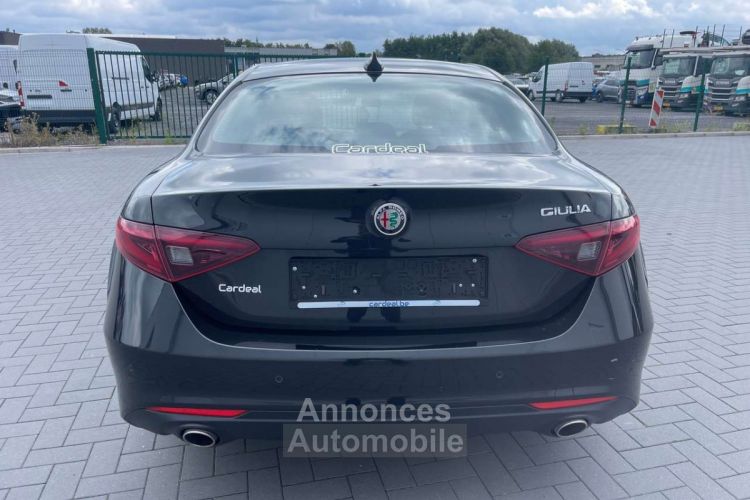 Alfa Romeo Giulia 2.2 MJD euro6ei--FAIBLE.KLM--GPS--CLIM--GARANTIE-- - <small></small> 27.990 € <small>TTC</small> - #5