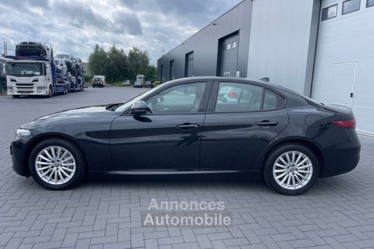 Alfa Romeo Giulia 2.2 MJD euro6ei--FAIBLE.KLM--GPS--CLIM--GARANTIE-- - <small></small> 27.990 € <small>TTC</small> - #8