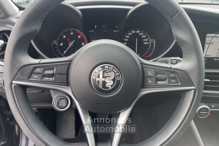 Alfa Romeo Giulia 2.2 MJD euro6ei--FAIBLE.KLM--GPS--CLIM--GARANTIE-- - <small></small> 27.990 € <small>TTC</small> - #10