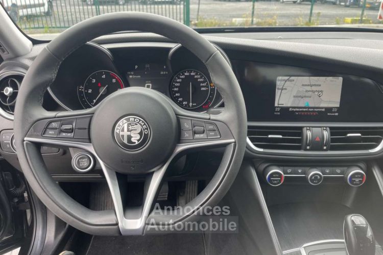 Alfa Romeo Giulia 2.2 MJD euro6ei--FAIBLE.KLM--GPS--CLIM--GARANTIE-- - <small></small> 27.990 € <small>TTC</small> - #11