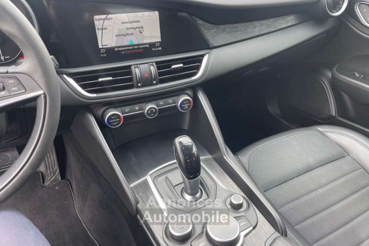 Alfa Romeo Giulia 2.2 MJD euro6ei--FAIBLE.KLM--GPS--CLIM--GARANTIE-- - <small></small> 27.990 € <small>TTC</small> - #13