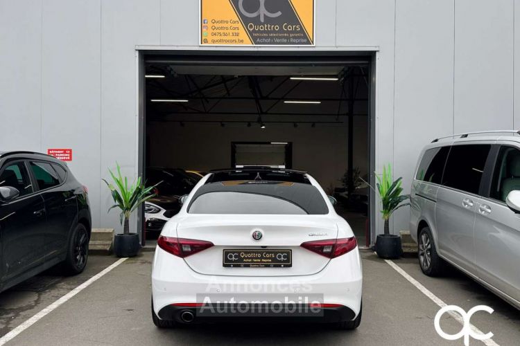 Alfa Romeo Giulia 2.2D - <small></small> 25.990 € <small>TTC</small> - #6