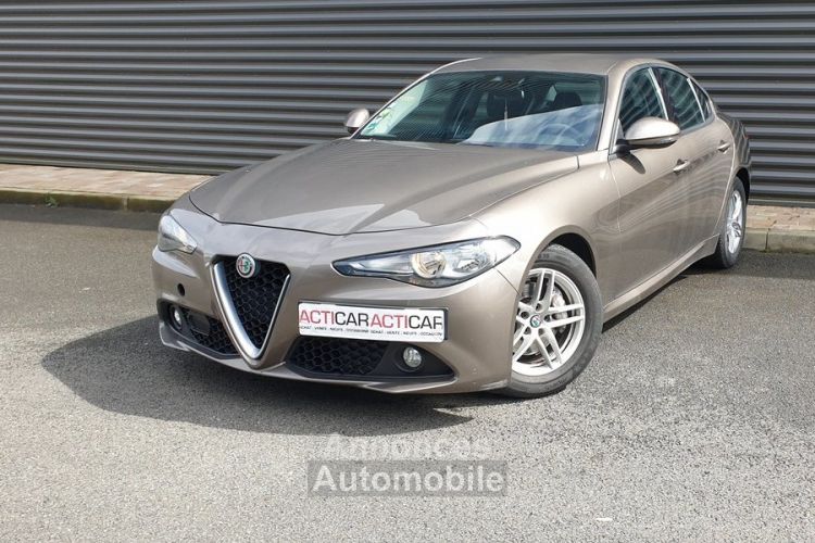 Alfa Romeo Giulia ii 2.2 136 basis bv6 - <small></small> 16.990 € <small>TTC</small> - #1