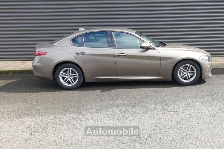 Alfa Romeo Giulia ii 2.2 136 basis bv6 - <small></small> 16.990 € <small>TTC</small> - #4