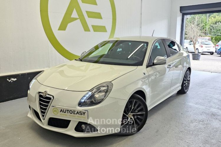 Alfa Romeo Giulietta  Quadrifoglio Verde 1.8 235 clim prise auxiliaire révision ok - <small></small> 9.990 € <small>TTC</small> - #1