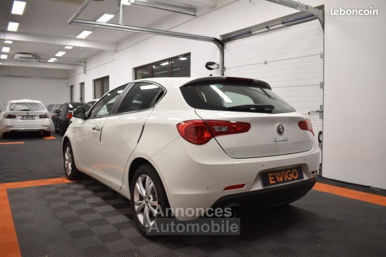 Alfa Romeo Giulietta 1.4 MULTIAIR 170ch DISTINCTIVE PREMIERE MAIN KM CERTIFIEE START-STOP RADAR A... - <small></small> 13.990 € <small>TTC</small> - #4