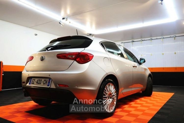 Alfa Romeo Giulietta 1.4 MULTIAIR DISTINCTIVE STOP&START - <small></small> 9.990 € <small>TTC</small> - #2