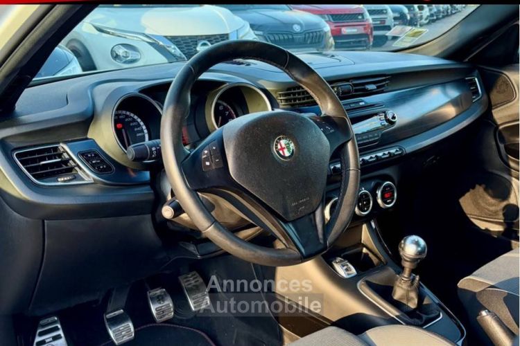 Alfa Romeo Giulietta 1.4 TB 170 CV 1ERE MAIN SUPER - <small></small> 11.990 € <small>TTC</small> - #12