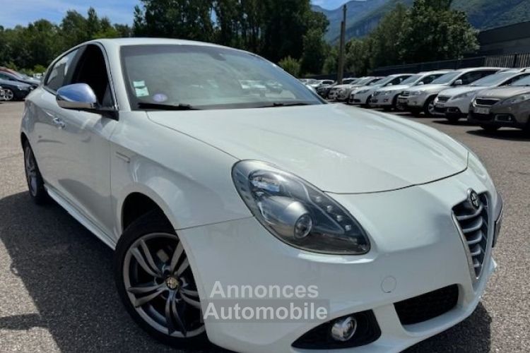 Alfa Romeo Giulietta 1.4 TB MULTIAIR 170CH EXCLUSIVE STOP&START - <small></small> 10.490 € <small>TTC</small> - #2