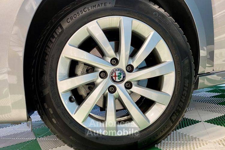 Alfa Romeo Giulietta 1.4 TJET 120CH SUPER STOP&START - <small></small> 10.990 € <small>TTC</small> - #11