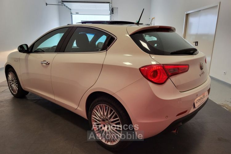 Alfa Romeo Giulietta 2.0 JTDM 140 S/S DISTINCTIVE + TOIT OUVRANT - <small></small> 9.990 € <small>TTC</small> - #5