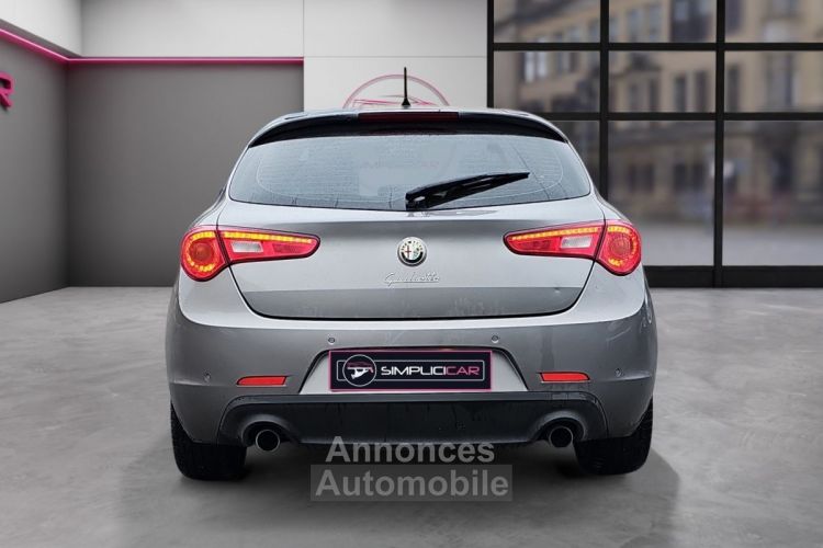 Alfa Romeo Giulietta 2.0 JTDm 140ch SS Exclusive - <small></small> 9.790 € <small>TTC</small> - #8