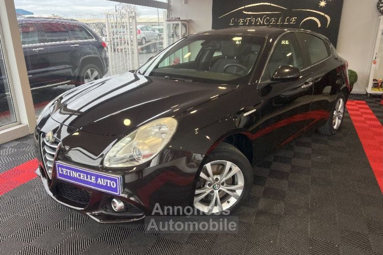 Alfa Romeo Giulietta 2.0 JTDm 150 ch SetS Distinctive - <small></small> 7.990 € <small>TTC</small> - #1