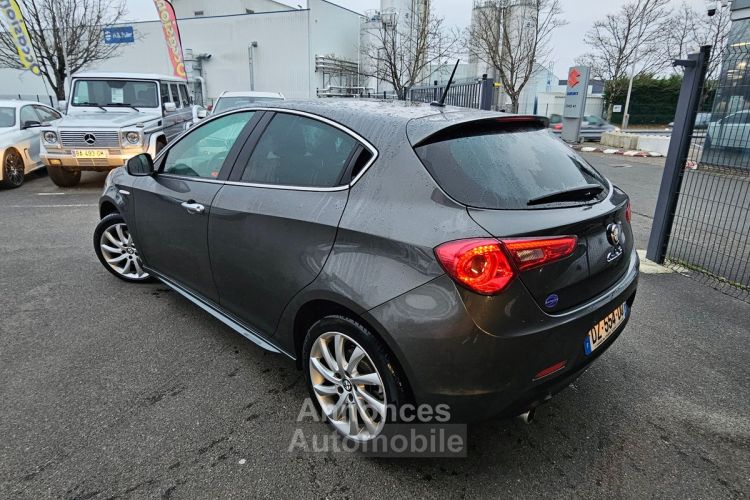 Alfa Romeo Giulietta 2.0 jtdm 77000 kms - <small></small> 14.990 € <small>TTC</small> - #5