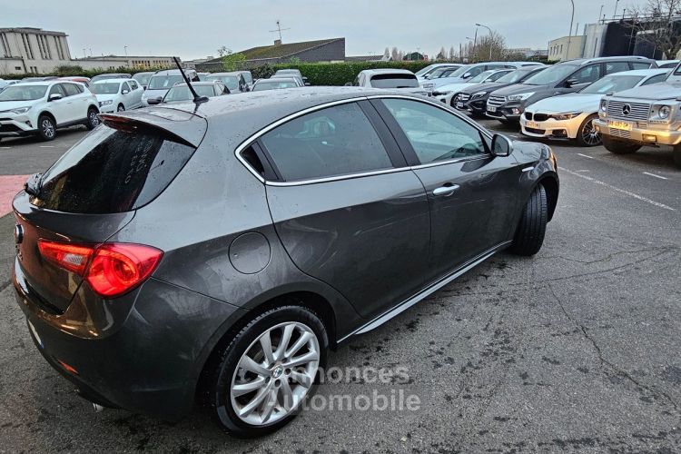 Alfa Romeo Giulietta 2.0 jtdm 77000 kms - <small></small> 14.990 € <small>TTC</small> - #6