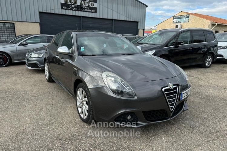 Alfa Romeo Giulietta 2.0jtdm 140 ch collezione - <small></small> 7.490 € <small>TTC</small> - #1