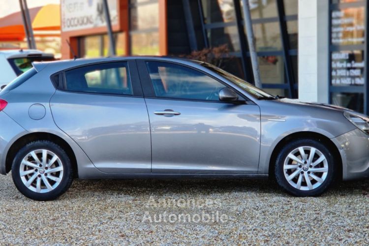 Alfa Romeo Giulietta Série 2 1.6 JTDm 120 ch SetS Business - <small></small> 9.990 € <small>TTC</small> - #11