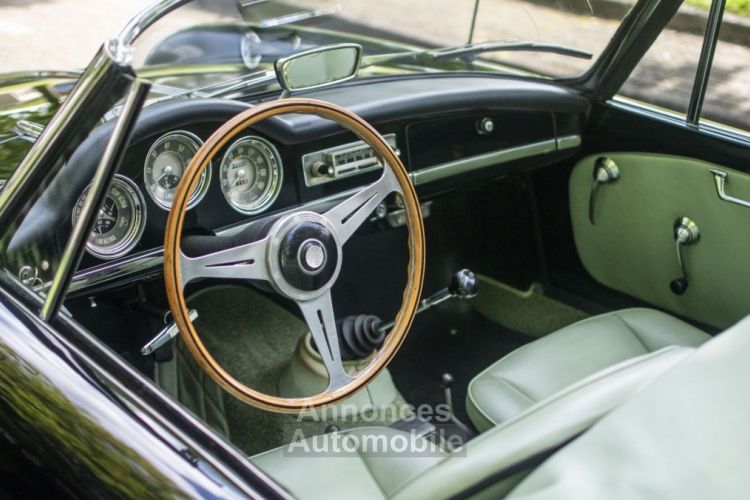 Alfa Romeo Giulietta Spider - <small></small> 69.000 € <small>TTC</small> - #19