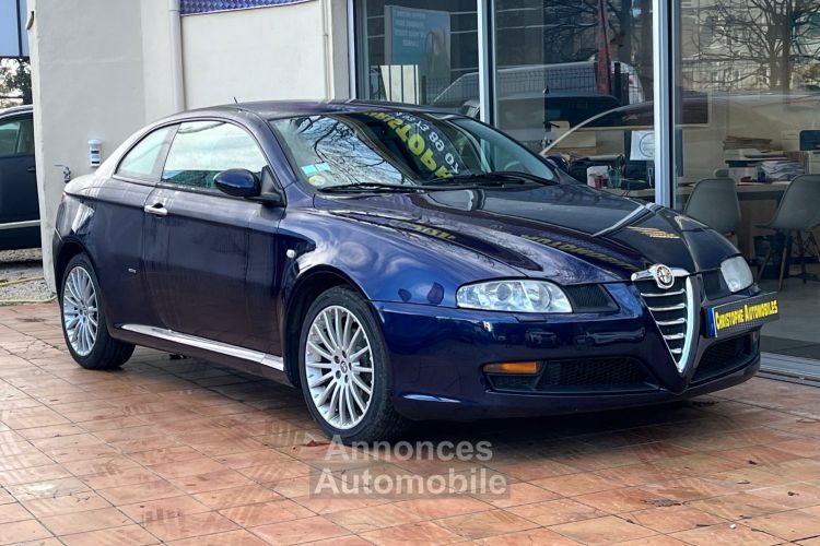 Alfa Romeo GT 2.0 JTS 165 ELEGANZA SELESPEED - <small></small> 9.900 € <small>TTC</small> - #1