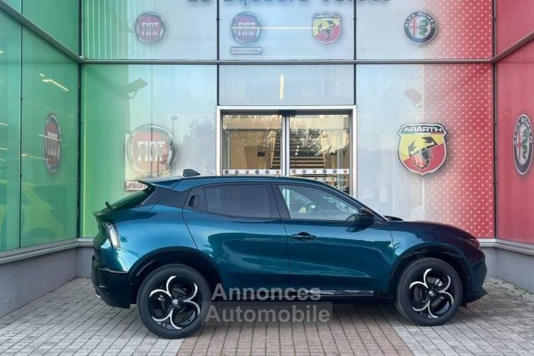 Alfa Romeo Junior Elettrica 1.2 Ibrida 136ch Premium DCT6 - <small></small> 33.990 € <small>TTC</small> - #4