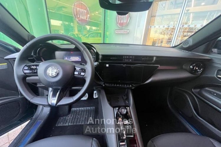 Alfa Romeo Junior Elettrica 1.2 Ibrida 136ch Premium DCT6 - <small></small> 33.990 € <small>TTC</small> - #15