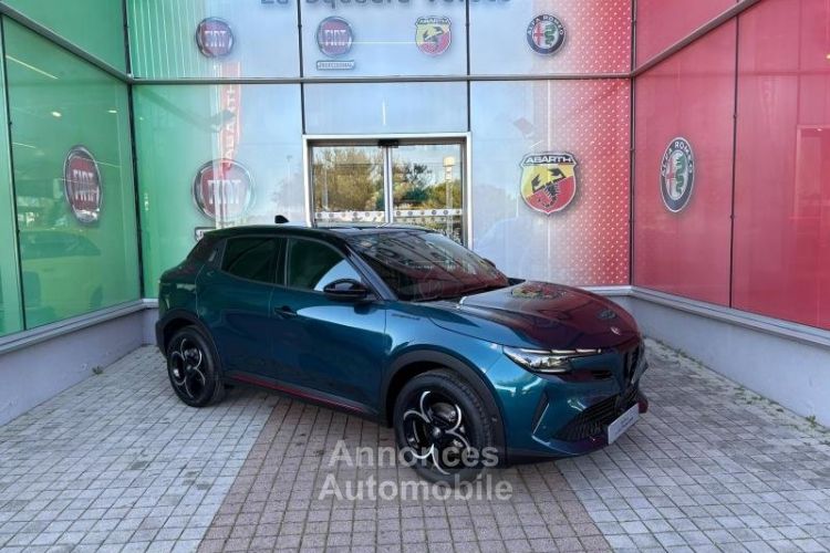 Alfa Romeo Junior Elettrica 1.2 Ibrida 136ch Speciale DCT6 - <small></small> 31.990 € <small>TTC</small> - #3