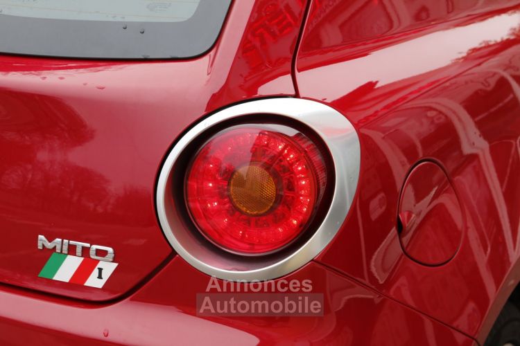 Alfa Romeo Mito 1.4 TB MultiAir 140 Lusso BVA (Distribution à jour, GPS, BT, Cuir) - <small></small> 11.990 € <small>TTC</small> - #35