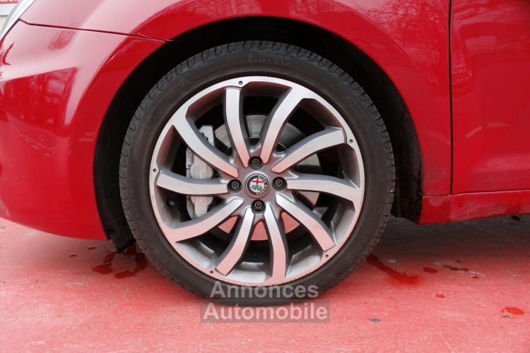 Alfa Romeo Mito 1.4 TB MultiAir 140 Lusso BVA (Distribution à jour, GPS, BT, Cuir) - <small></small> 11.990 € <small>TTC</small> - #36