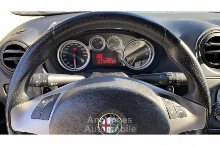 Alfa Romeo Mito 1.4 TB MultiAir 140 Stop&Start Trofeo TCT - <small></small> 8.900 € <small>TTC</small> - #17