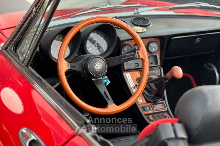 Alfa Romeo Spider 2.0 130ch - <small></small> 12.490 € <small>TTC</small> - #6