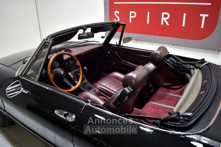 Alfa Romeo Spider 2000 + Hard top - <small></small> 19.900 € <small>TTC</small> - #24