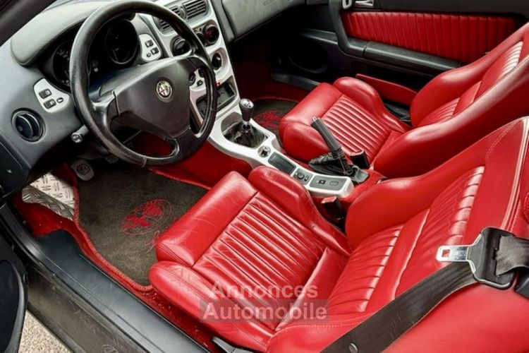 Alfa Romeo Spider 2.0i 16V Twin Spark - <small></small> 11.990 € <small>TTC</small> - #4