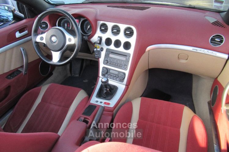 Alfa Romeo Spider 2.4 JTDm 200 - <small></small> 9.990 € <small>TTC</small> - #10