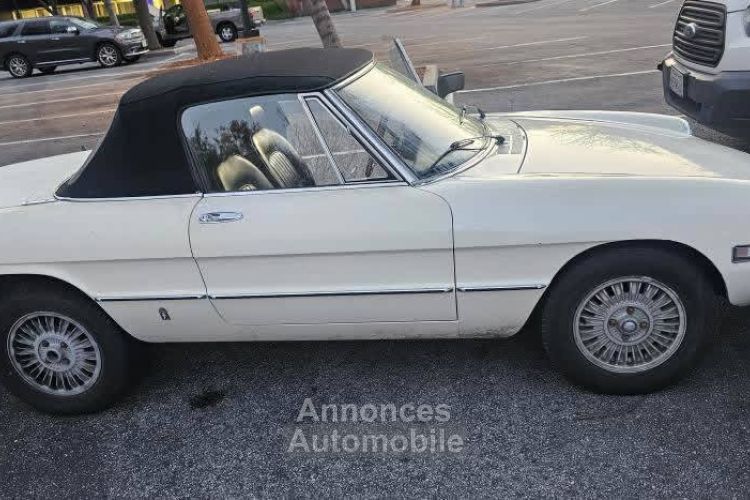 Alfa Romeo Spider veloce  - <small></small> 15.600 € <small>TTC</small> - #15