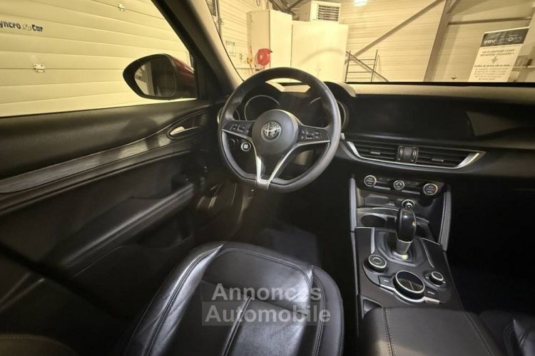 Alfa Romeo Stelvio 2.0 T 280 cv super Q4 / Rosso Alfa - <small></small> 29.900 € <small>TTC</small> - #18