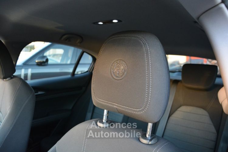 Alfa Romeo Stelvio 2.0T 200ch Q4 AT8 origine france Entretien Exclusivement Possibilité de crédit classique 342 Euros /mois - <small></small> 21.900 € <small>TTC</small> - #11