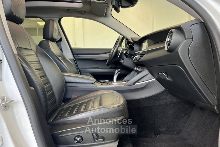 Alfa Romeo Stelvio 2.0T 280ch First Edition Q4 AT8 - <small></small> 29.990 € <small>TTC</small> - #19