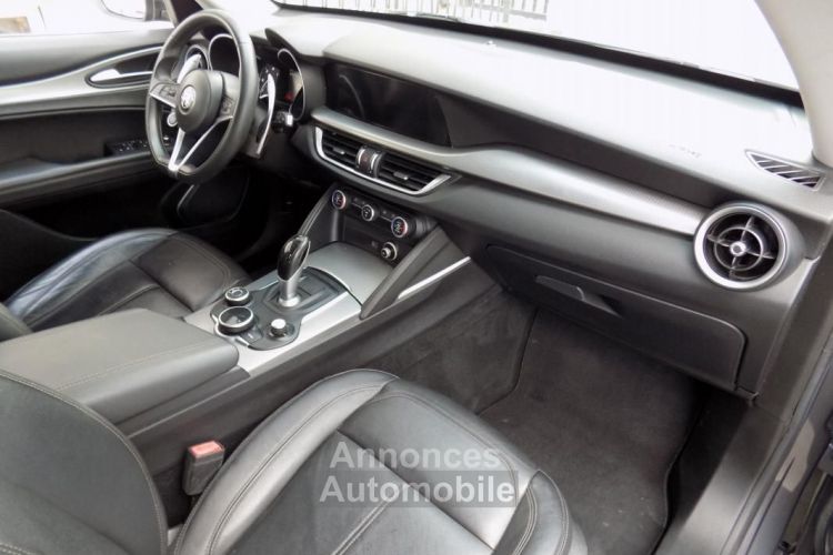 Alfa Romeo Stelvio 2.2 180 SUPER AT8 - <small></small> 20.990 € <small>TTC</small> - #16