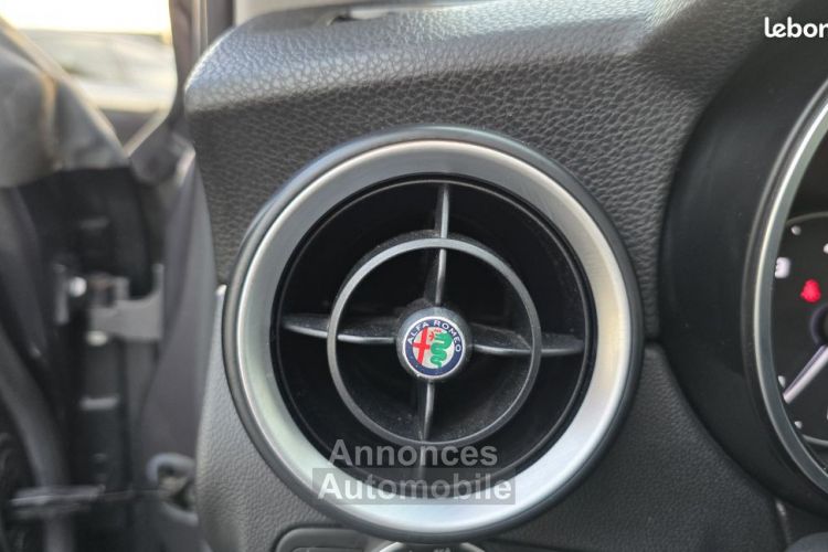 Alfa Romeo Stelvio 2.2 210 ch Q4 AT8 Lusso - <small></small> 15.890 € <small>TTC</small> - #17