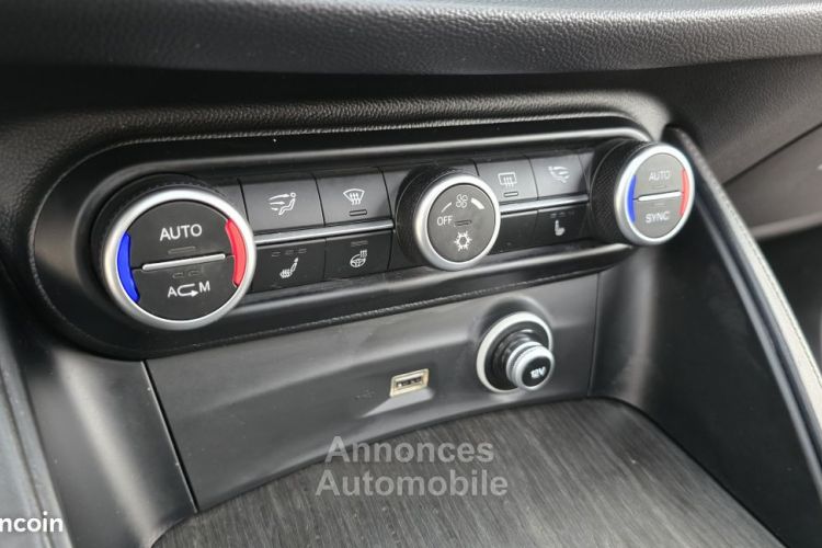 Alfa Romeo Stelvio 2.2 210 ch Q4 AT8 Lusso - <small></small> 15.890 € <small>TTC</small> - #20