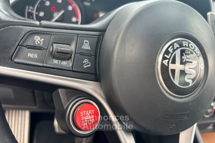 Alfa Romeo Stelvio 2.2 210 ch Q4 AT8 Lusso *GARANTIE 12 MOIS* SIEGES VOLANT CHAUFF / CAMERA / HAYON SIEGES ELEC - <small></small> 21.490 € <small>TTC</small> - #20