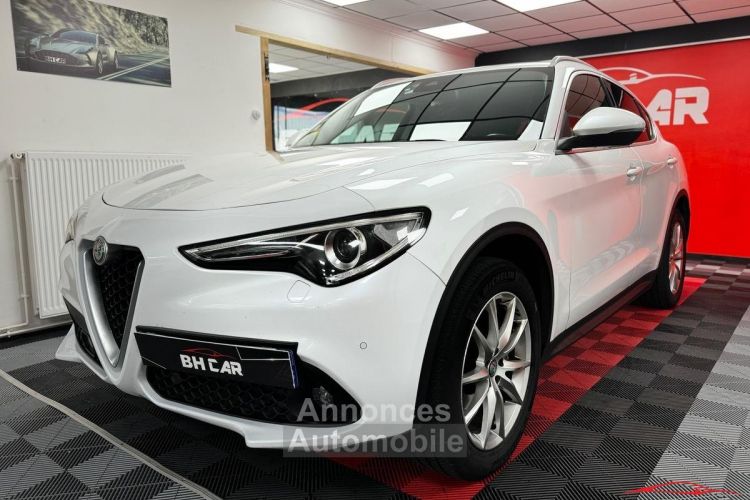 Alfa Romeo Stelvio 2.2 210cv Q4 AT8 Lusso / Harman Kardon (entretien complet) - <small></small> 19.990 € <small>TTC</small> - #1