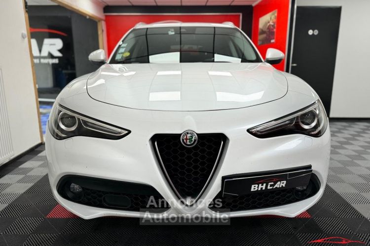 Alfa Romeo Stelvio 2.2 210cv Q4 AT8 Lusso / Harman Kardon (entretien complet) - <small></small> 19.990 € <small>TTC</small> - #2